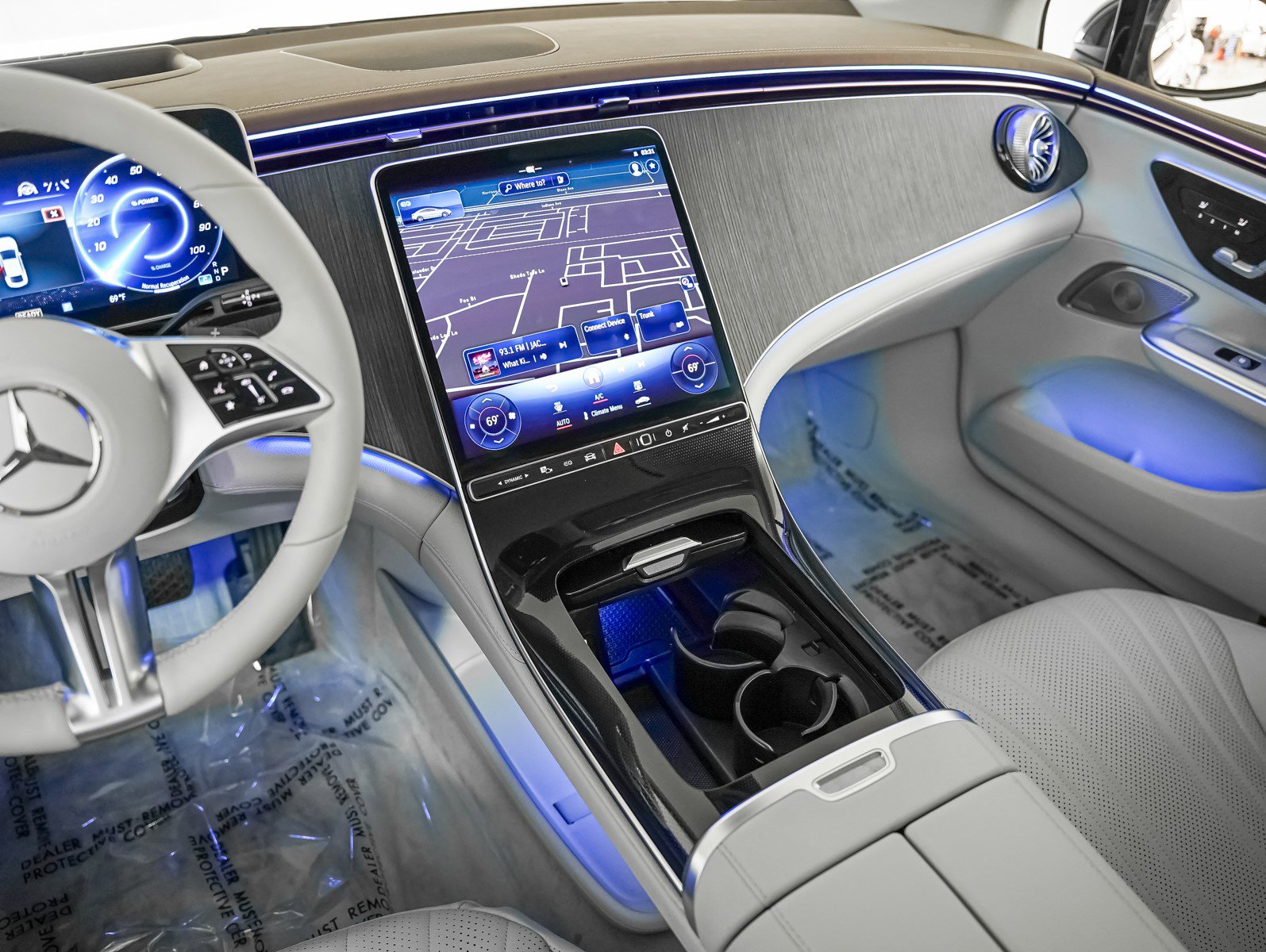 Certified 2023 Mercedes-Benz EQE 500 4MATIC Sedan w/ Exclusive Trim Package image 17