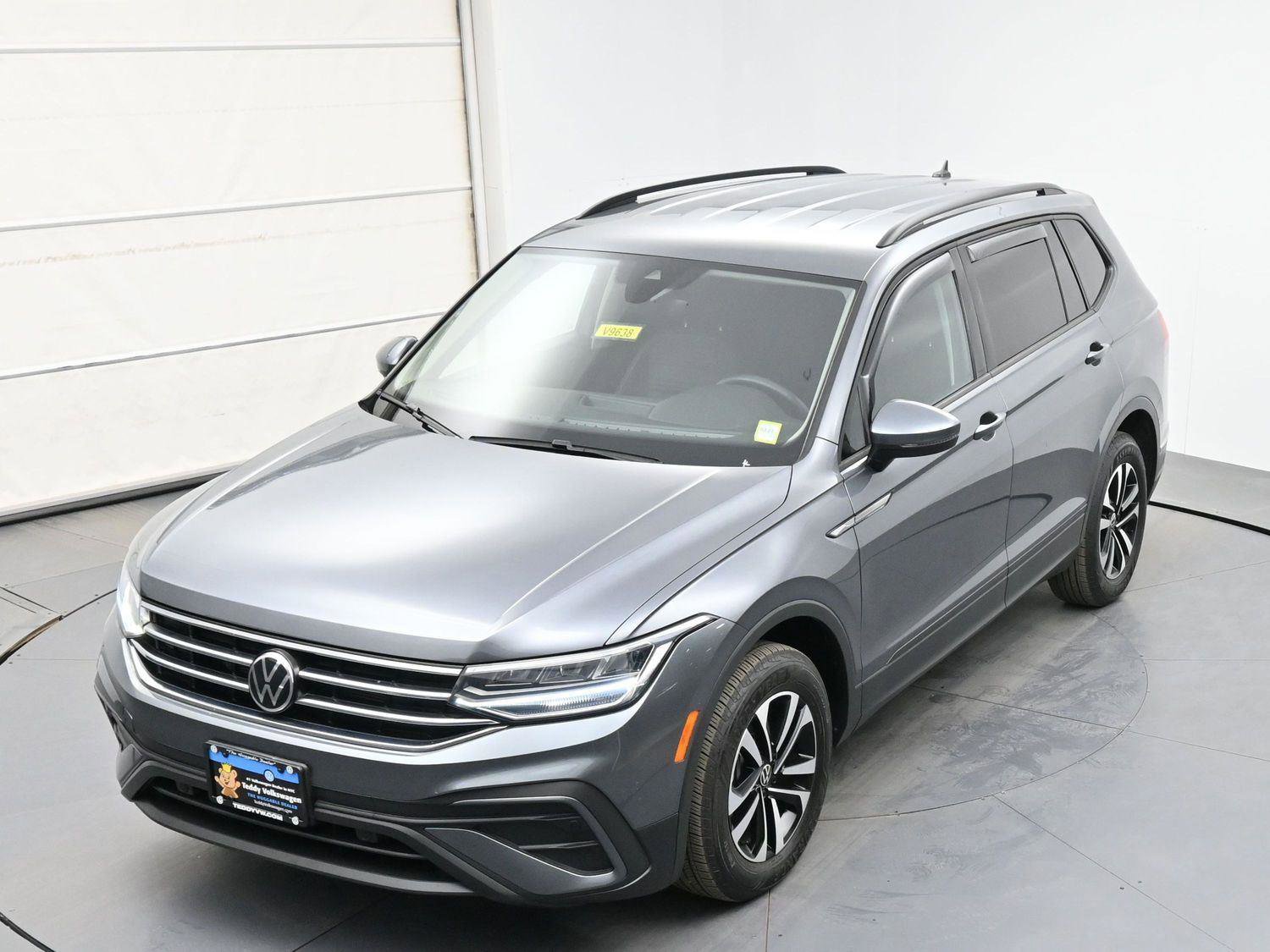 Used 2024 Volkswagen Tiguan S image 35
