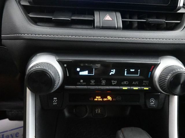 Used 2024 Toyota RAV4 LE image 18