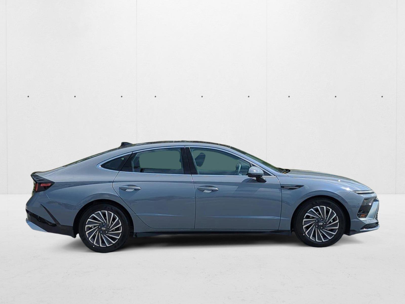 New 2025 Hyundai Sonata Limited FWD image 7