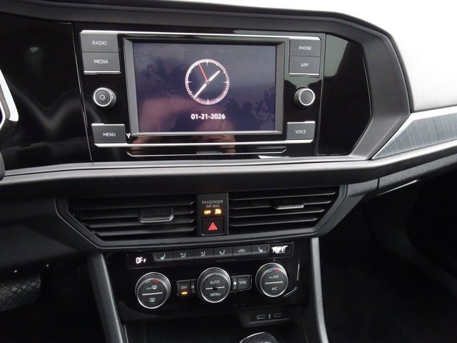 Used 2022 Volkswagen Jetta SE image 20