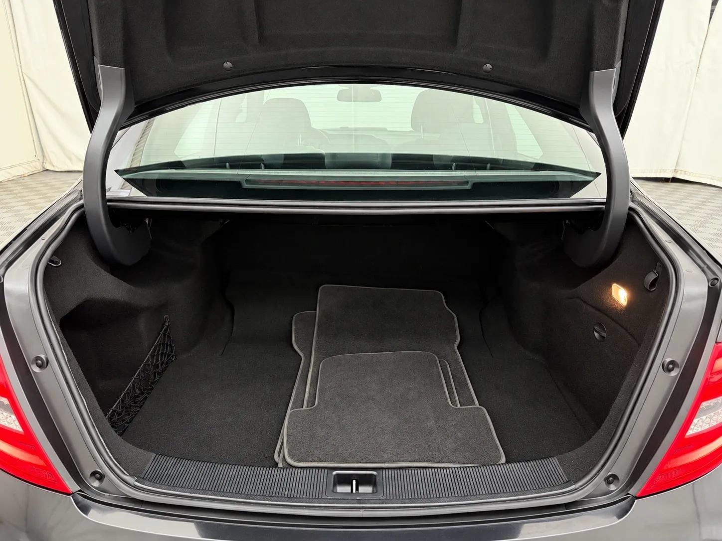 Used 2013 Mercedes-Benz C 250 Sedan image 25