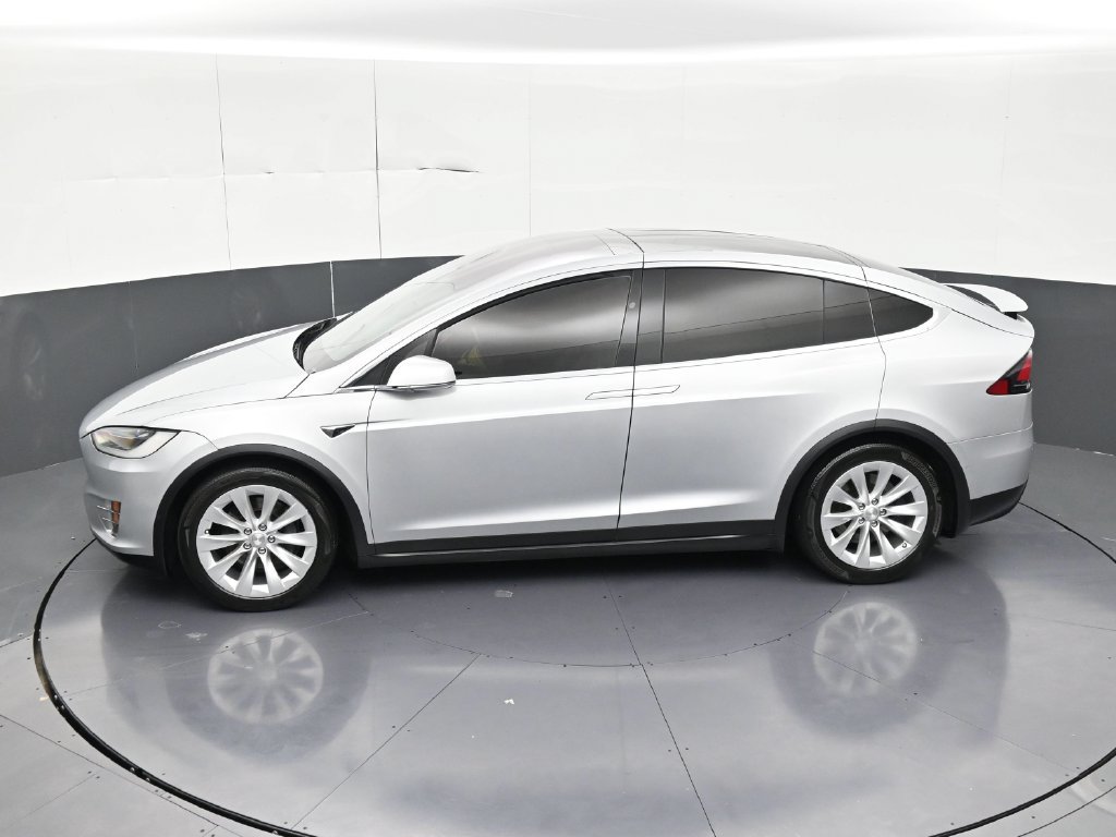 Used 2018 Tesla Model X 100D AWD/4WD image 16