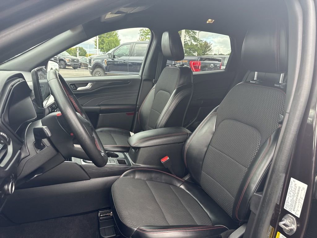 Used 2023 Ford Escape ST-Line w/ Tech Pack #1 AWD/4WD image 26