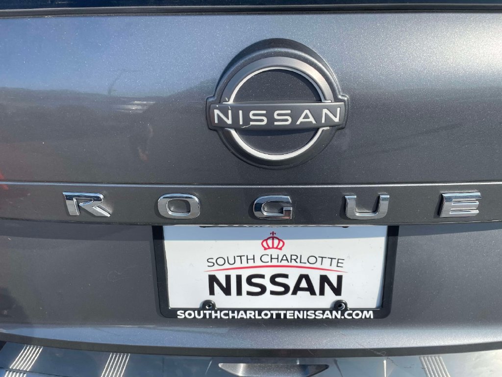 Used 2023 Nissan Rogue S FWD image 13