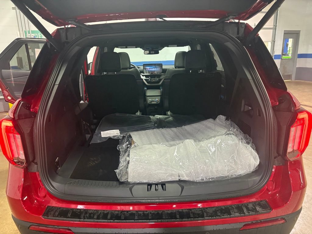 New 2026 Ford Explorer ST-Line w/ ST-Line Street Pack AWD/4WD image 30