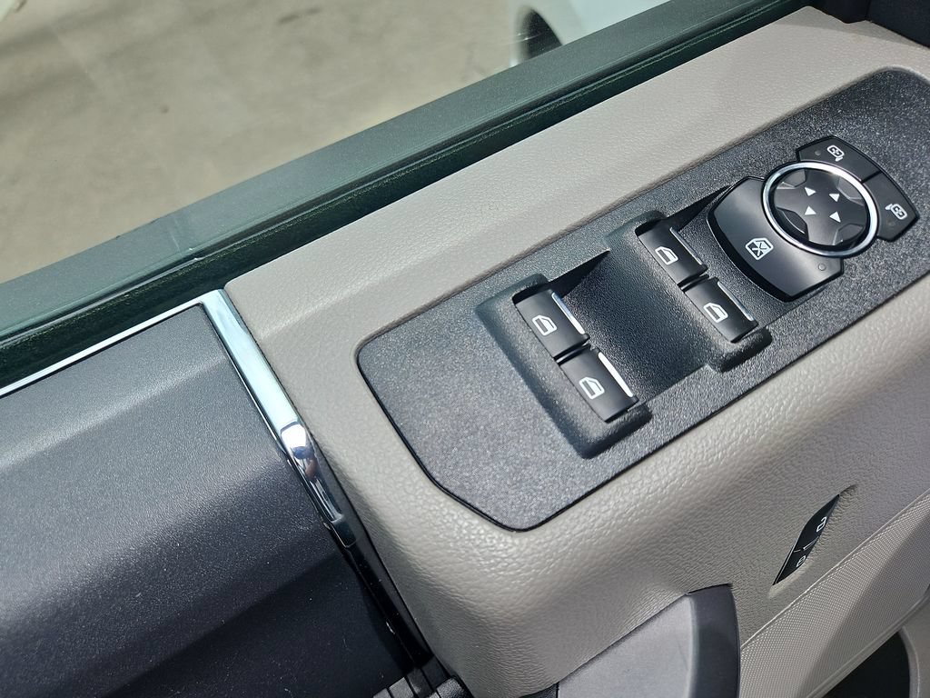 Used 2022 Ford F350 XLT w/ XLT Value Package AWD/4WD image 12