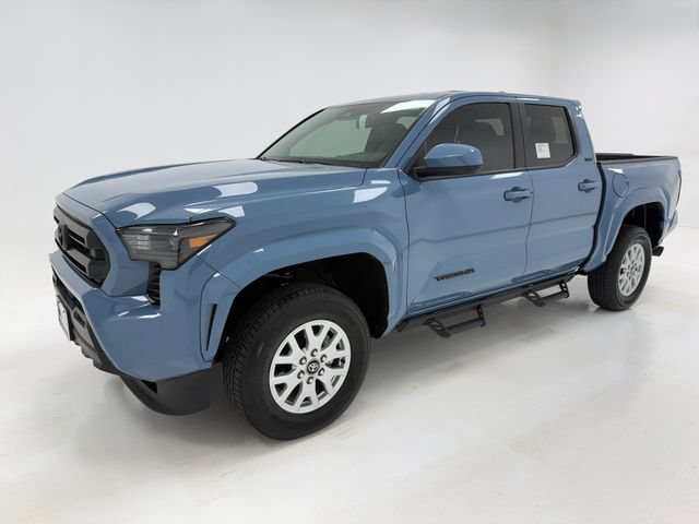 Used 2026 Toyota Tacoma SR5 AWD/4WD image 5