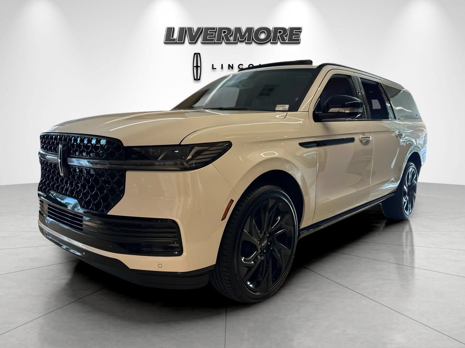 New 2027 Lincoln Navigator L Reserve w/ Jet Appearance Package AWD/4WD image 6