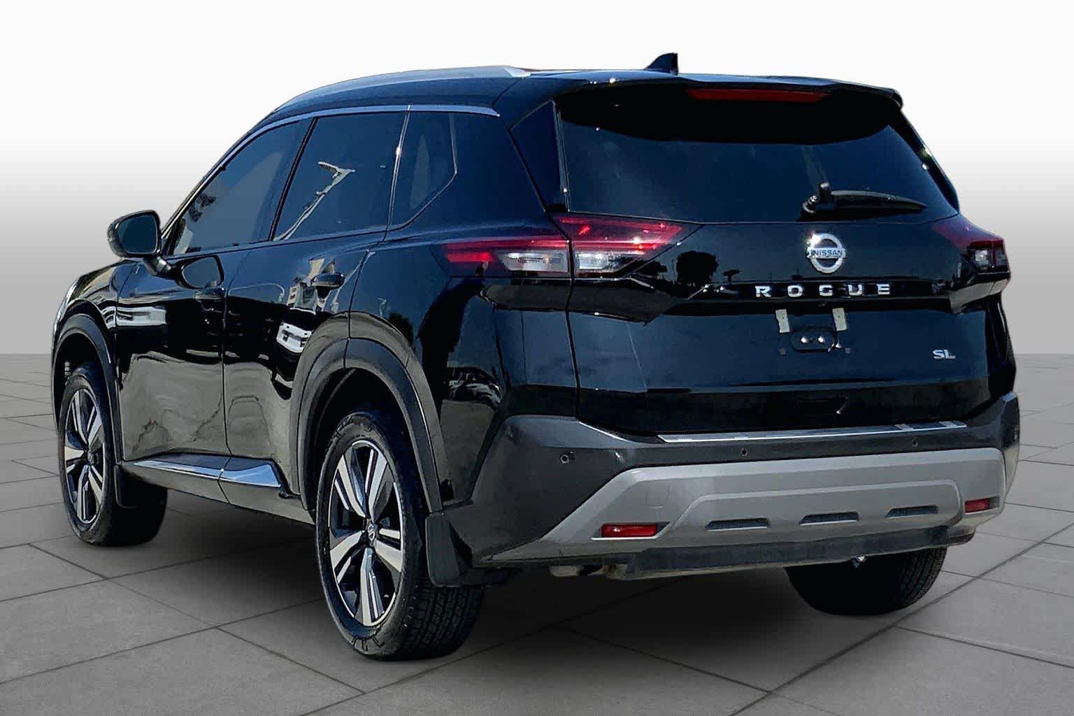 Used 2021 Nissan Rogue SL w/ Premium Package FWD image 12