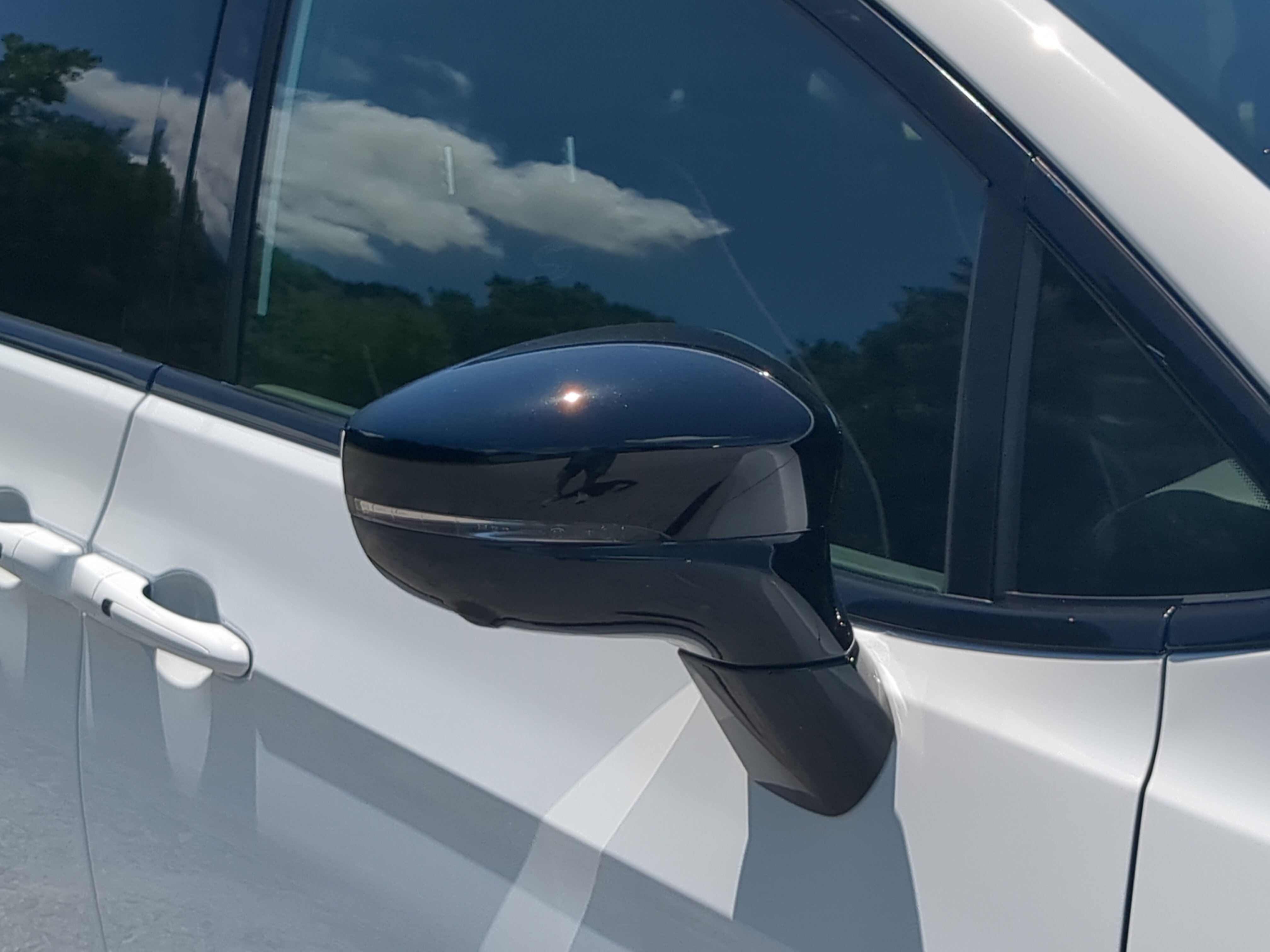 New 2027 Chrysler Pacifica Limited FWD image 10