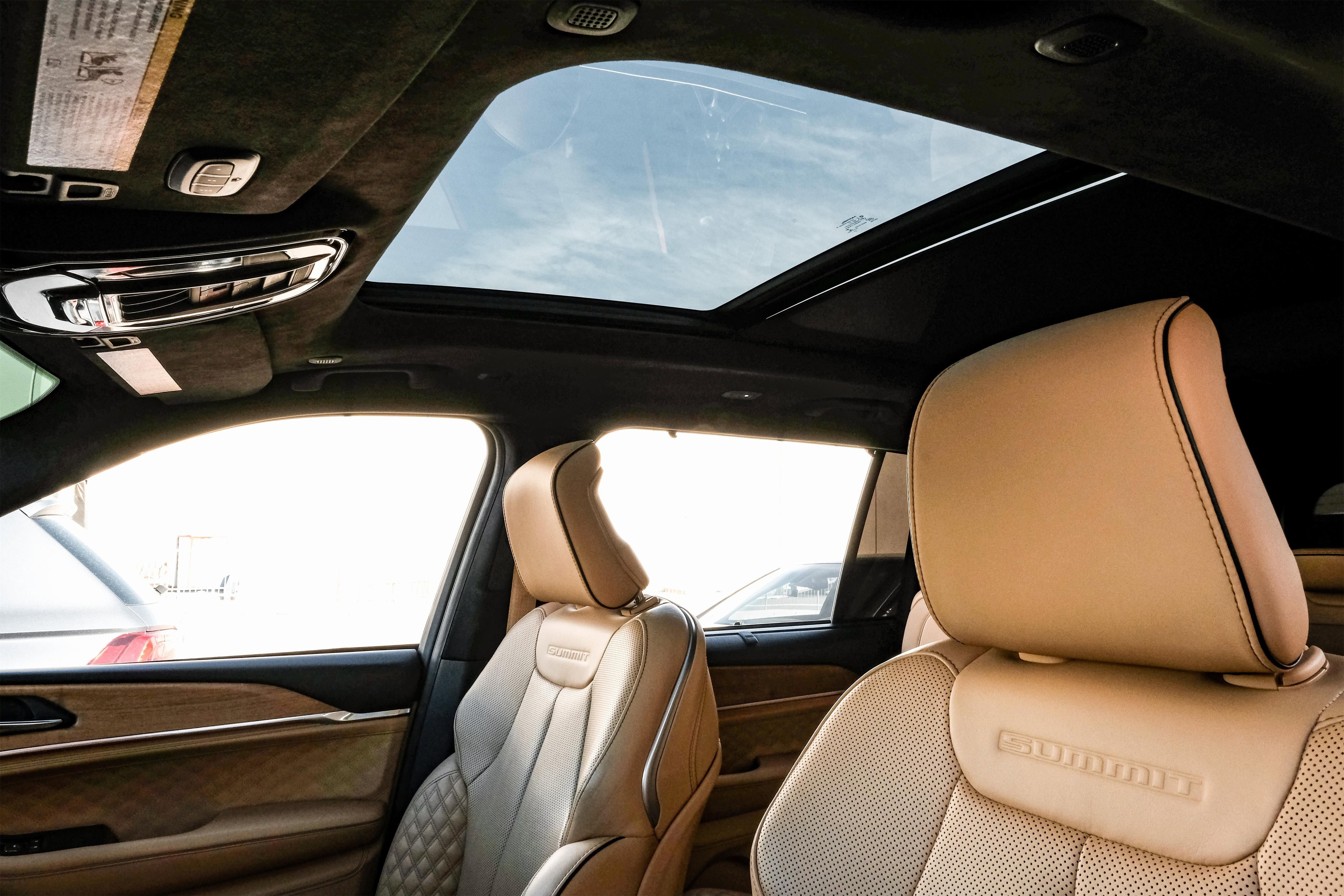 Used 2022 Jeep Grand Cherokee L Summit image 4