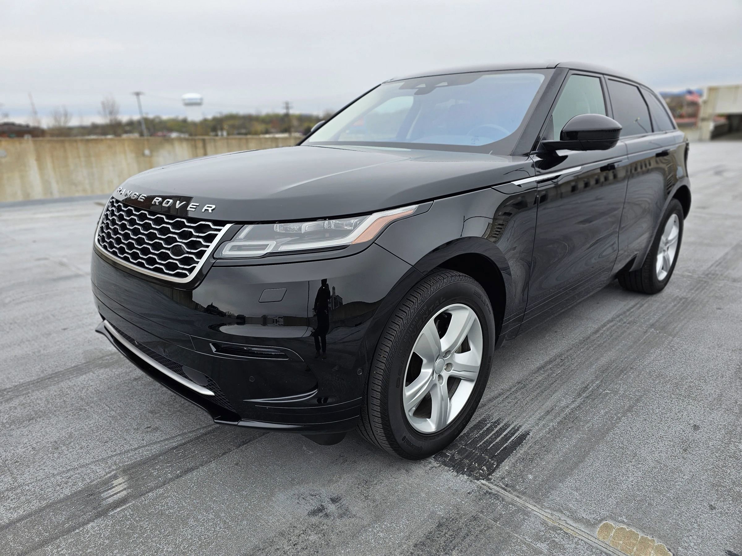 Used 2021 Land Rover Range Rover Velar S image 4