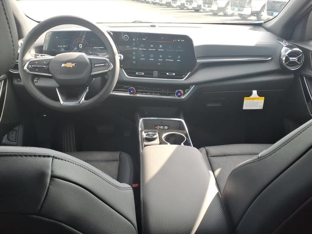 New 2027 Chevrolet Equinox LT w/ Convenience Package II FWD image 19