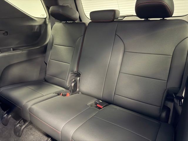 Used 2024 Chevrolet Traverse RS image 25