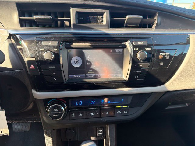 Used 2015 Toyota Corolla LE FWD image 13