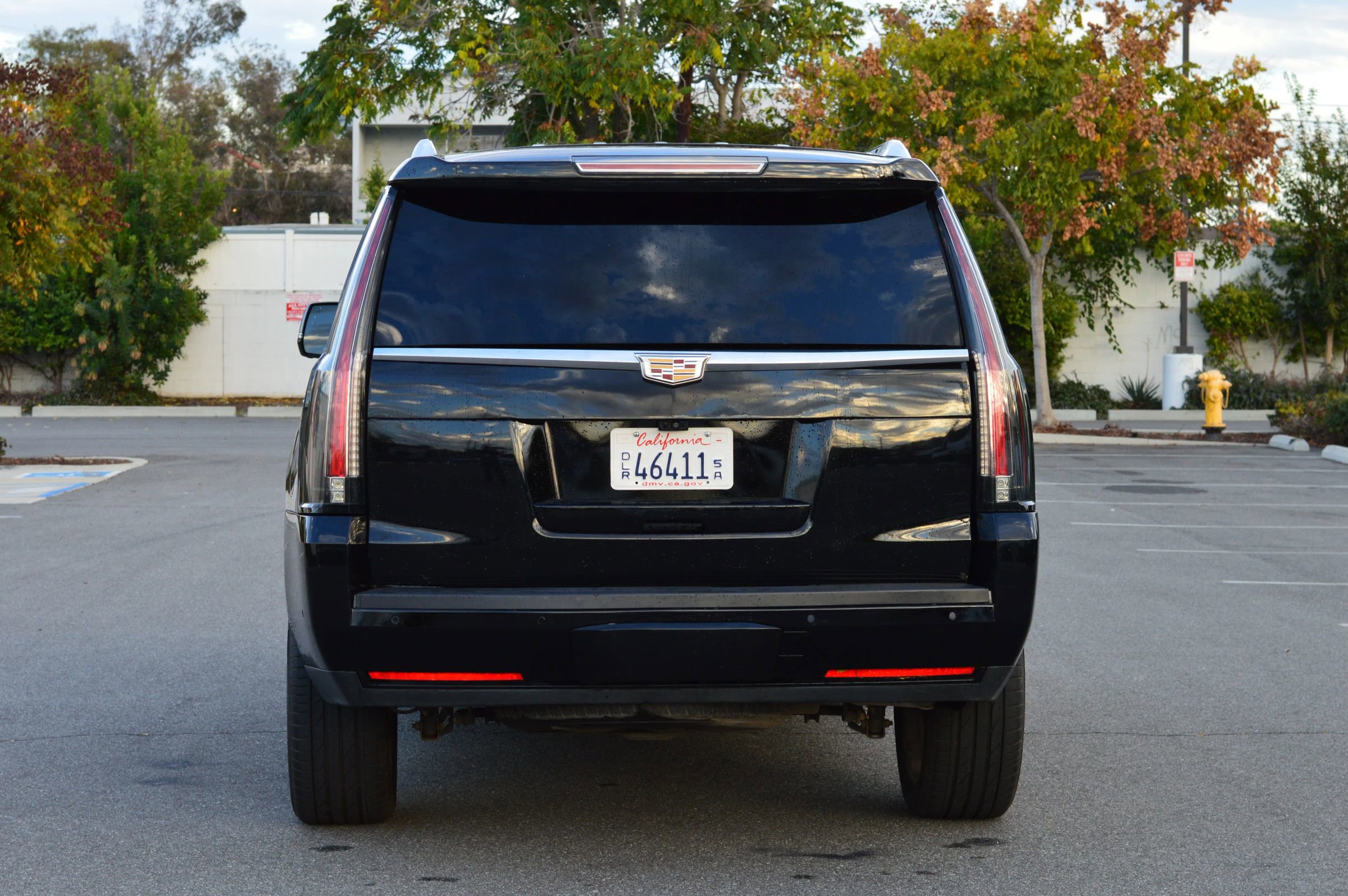 Used 2017 Cadillac Escalade Premium Luxury image 6