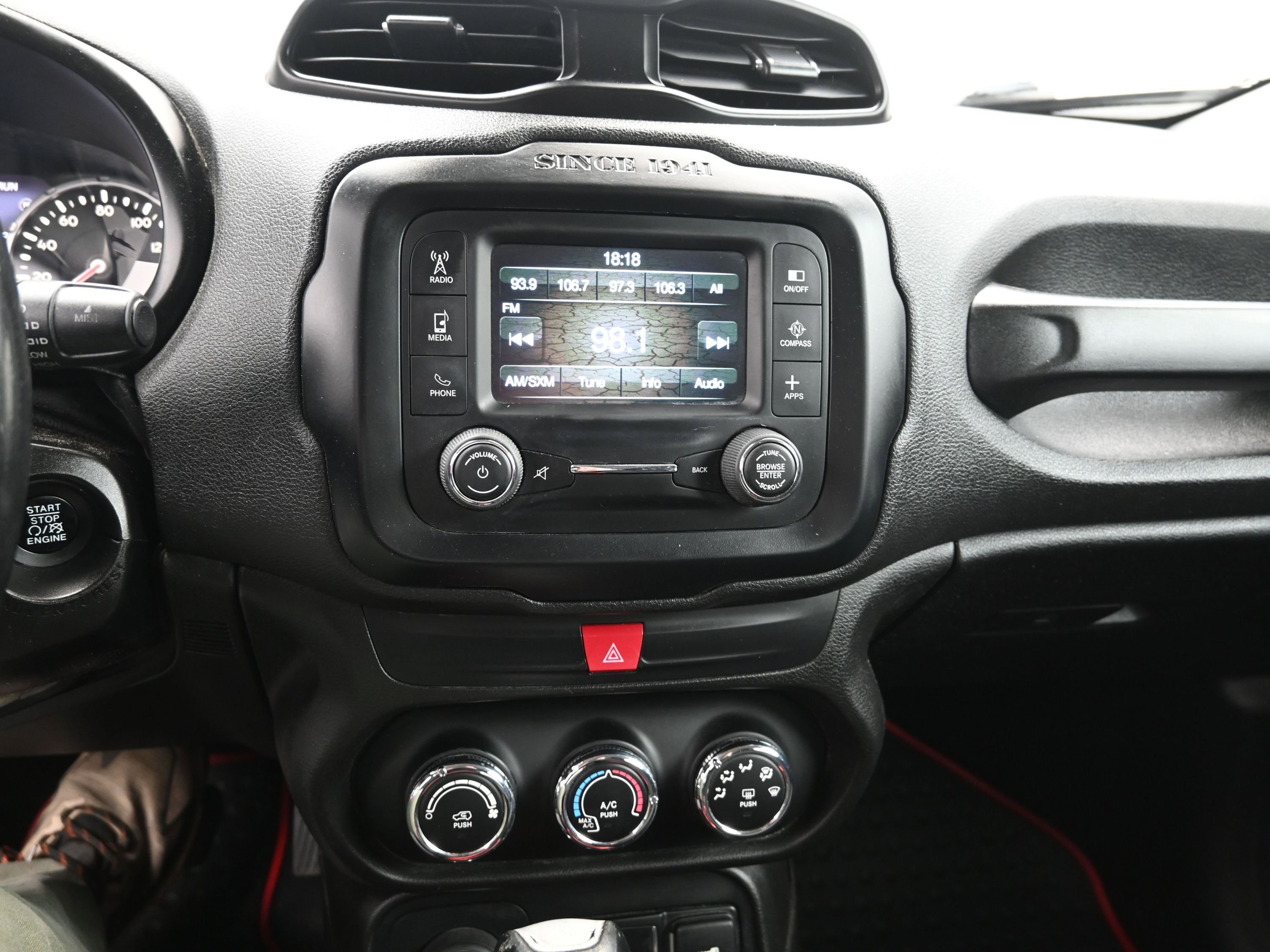 Used 2017 Jeep Renegade Trailhawk image 16