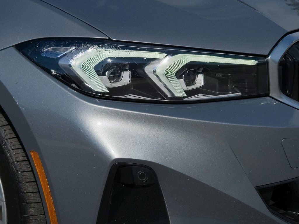 Used 2023 BMW 330i Sedan w/ Driving Assistance Package image 8