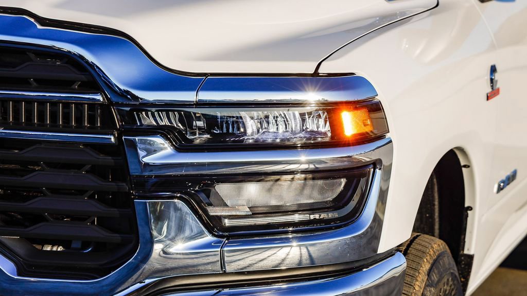 New 2026 RAM 3500 Big Horn AWD/4WD image 5