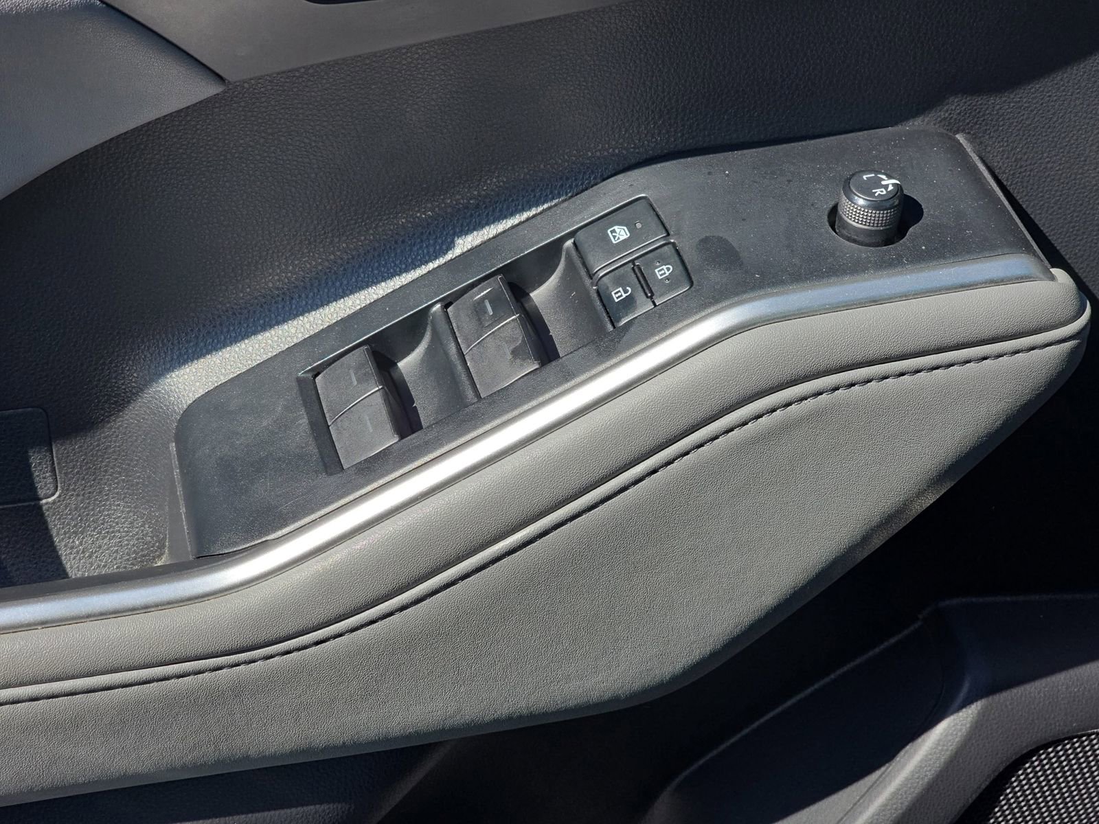 Used 2021 Toyota Highlander XLE image 33