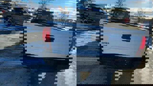 Used 2019 Toyota Tacoma SR image 3