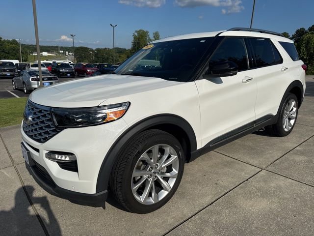 Used 2023 Ford Explorer Platinum w/ Class IV Trailer Tow Package image 3