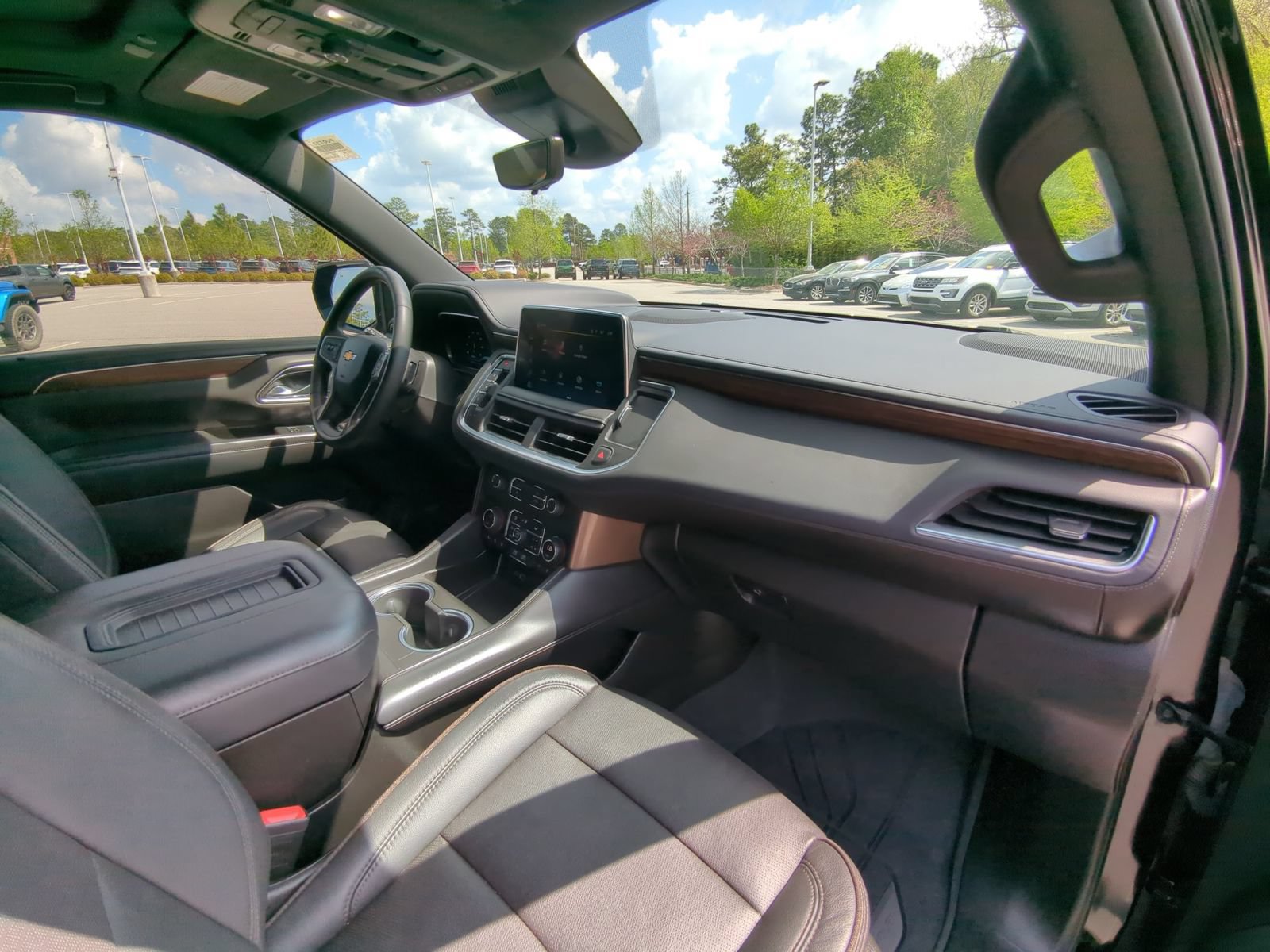 Used 2023 Chevrolet Tahoe High Country AWD/4WD image 37