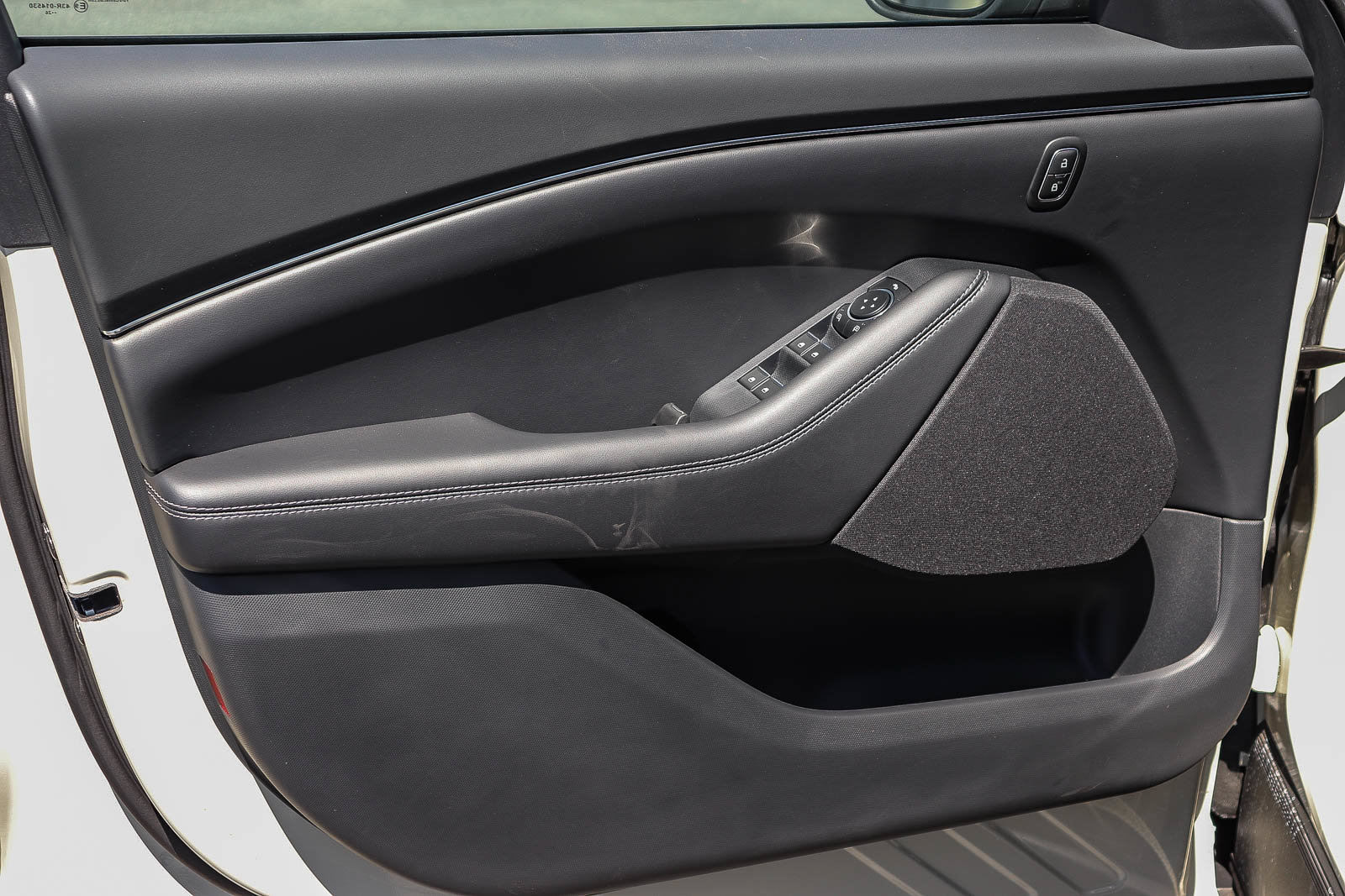 New 2026 Ford Mustang Mach-E Select RWD image 22