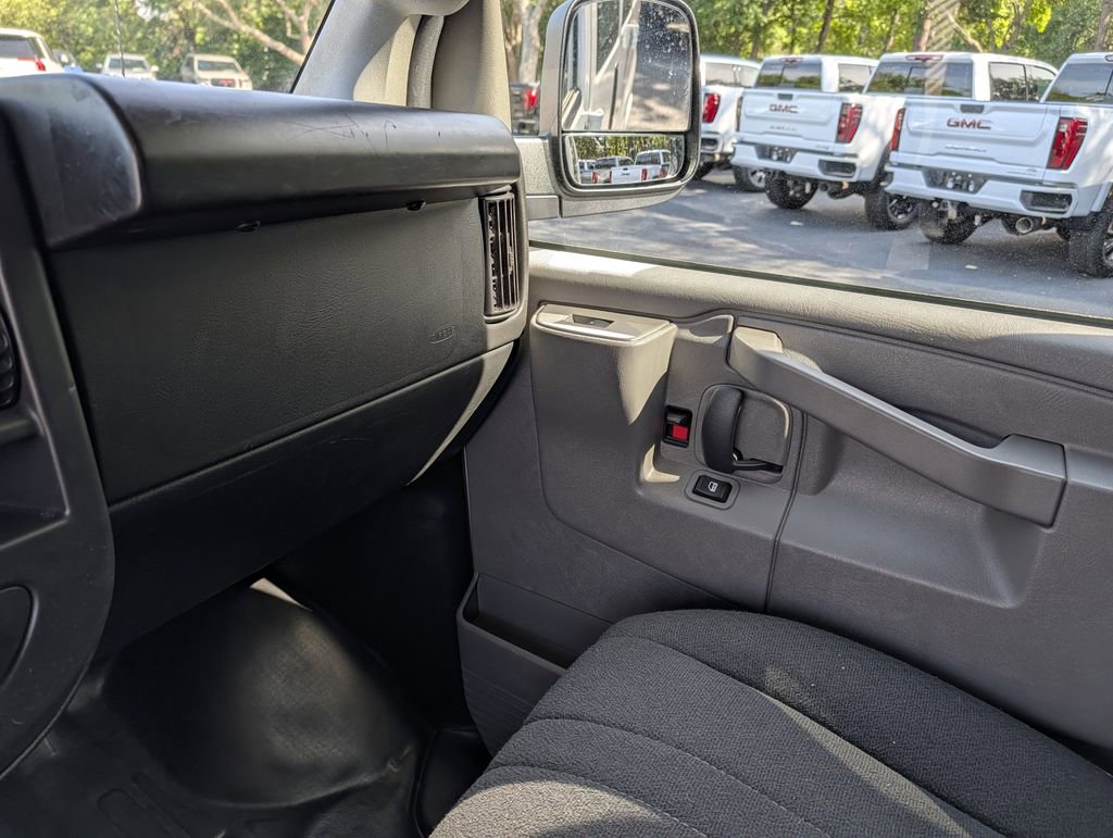 Used 2024 GMC Savana 2500 w/ Driver Convenience Package RWD image 17