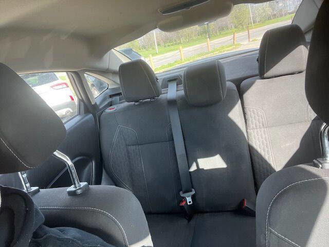 Used 2019 Ford Fiesta SE w/ Equipment Group 202A image 10