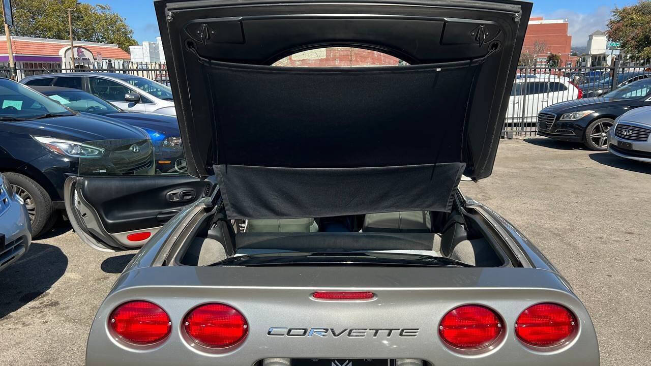 Used 1998 Chevrolet Corvette Coupe w/ Memory Pkg RWD image 30