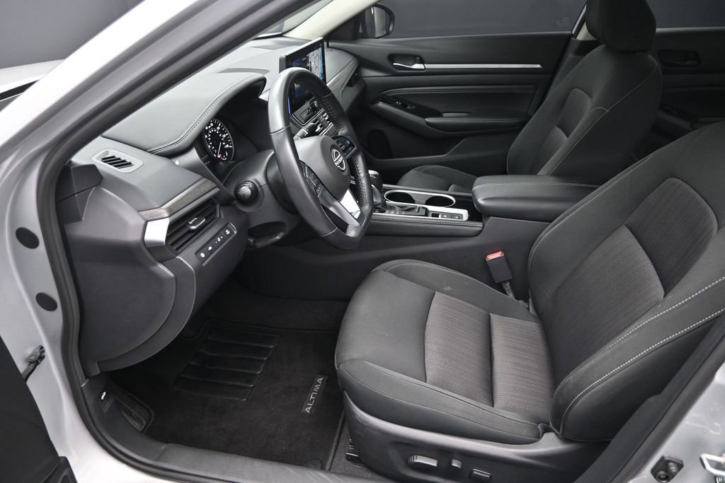 Used 2023 Nissan Altima 2.5 SV w/ SV Premium Package FWD image 15