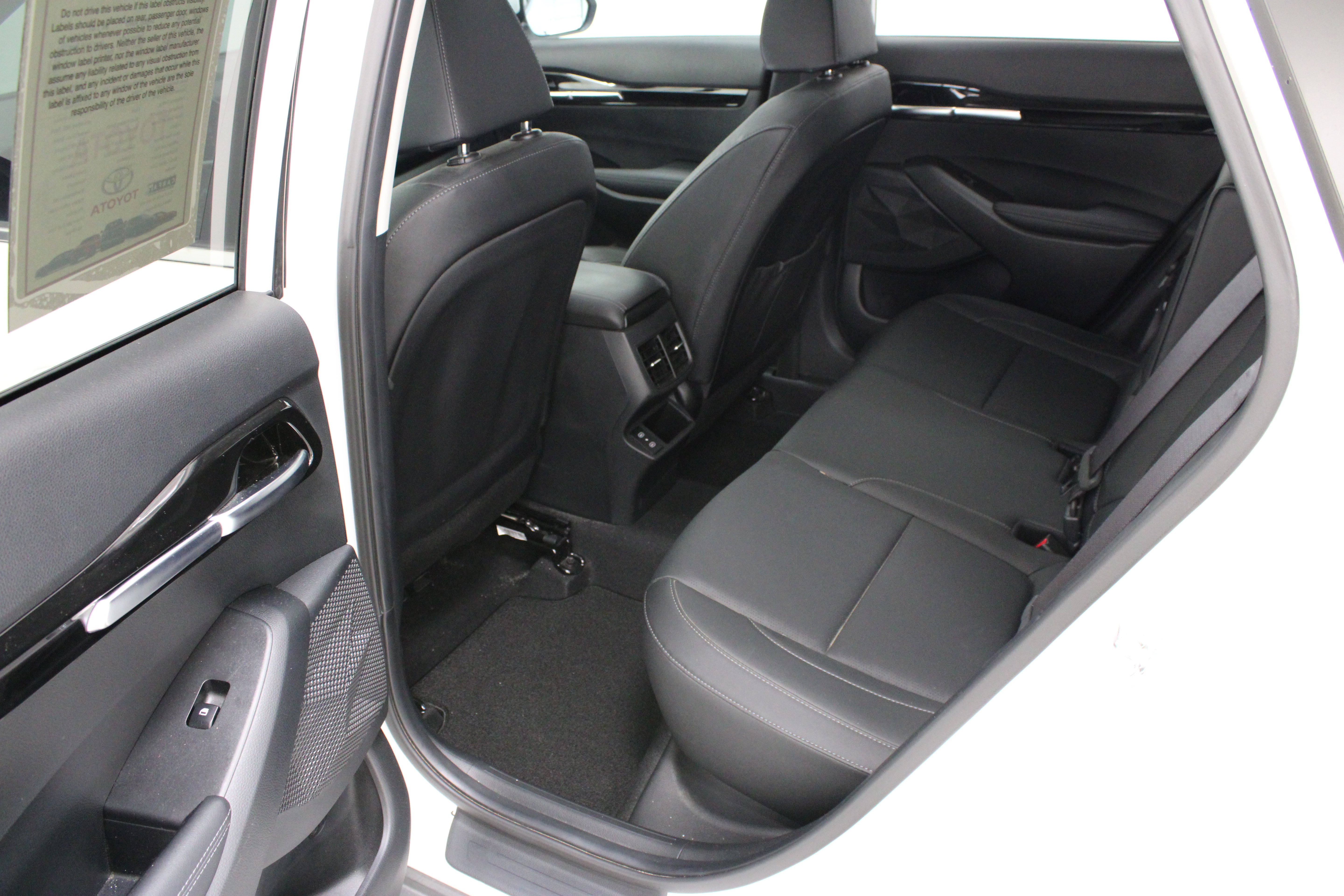 Used 2024 Kia Seltos SX w/ SX Sunroof Package AWD/4WD image 31