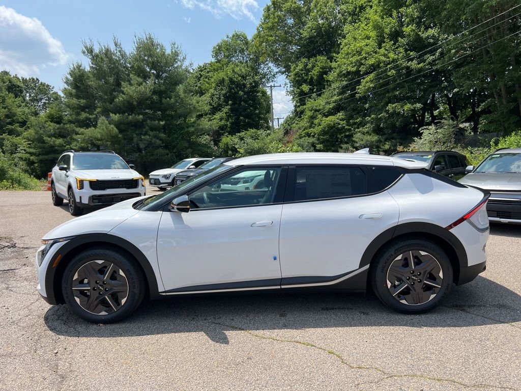 New 2025 Kia EV6 Light image 2