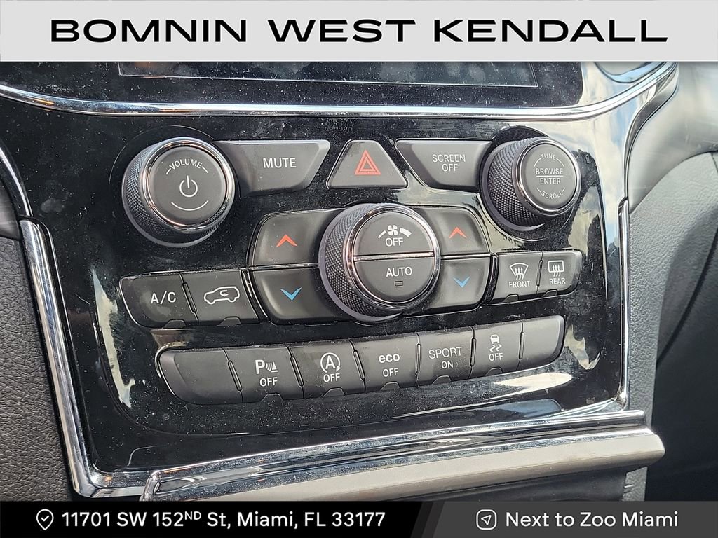 Used 2021 Jeep Grand Cherokee Laredo X image 19