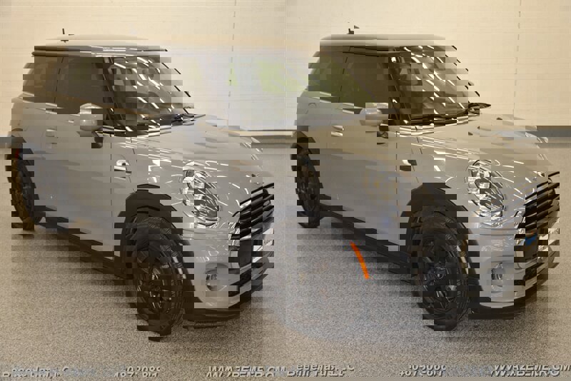 Used 2021 MINI Cooper 2-Door Hardtop image 6