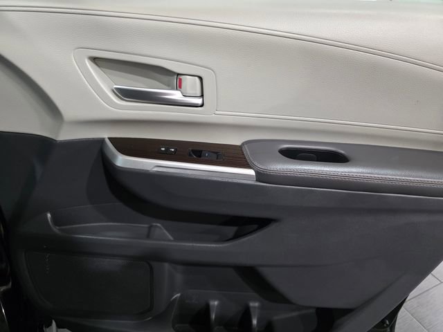 Used 2023 Toyota Sienna XLE FWD image 13