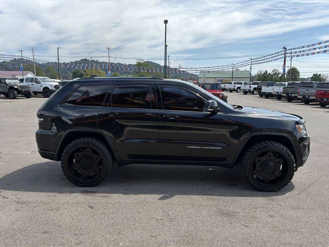 Used 2014 Jeep Grand Cherokee Limited w/ Trailer Tow Group IV AWD/4WD image 27