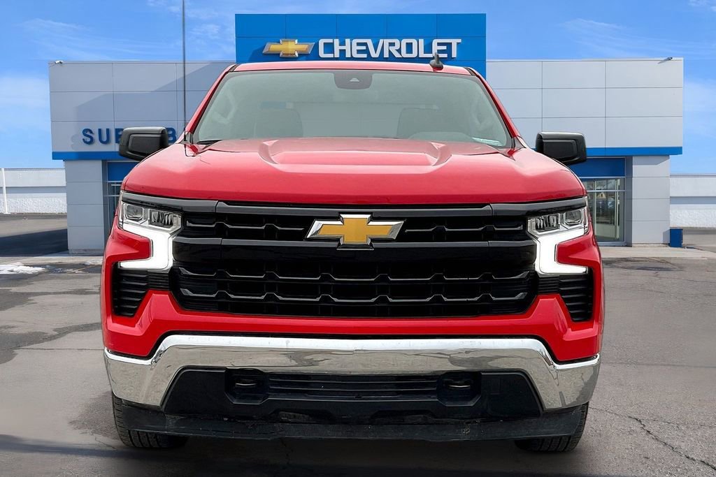 Used 2025 Chevrolet Silverado 1500 LT image 3