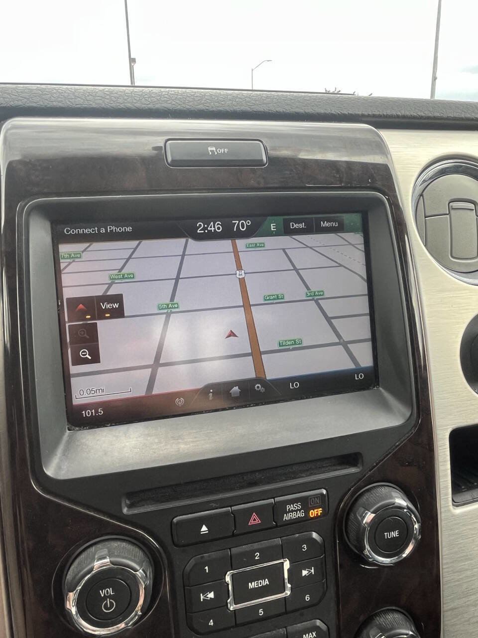 Used 2014 Ford F150 Platinum image 36