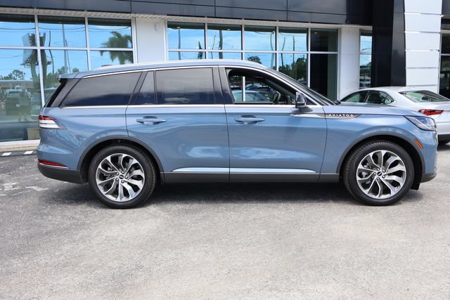 New 2026 Lincoln Aviator Reserve w/ Illumination Package RWD image 8