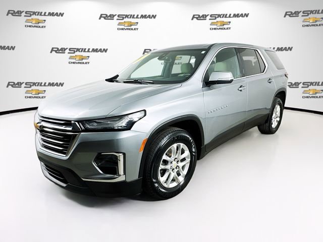 Used 2023 Chevrolet Traverse LS w/ Safety Package image 3