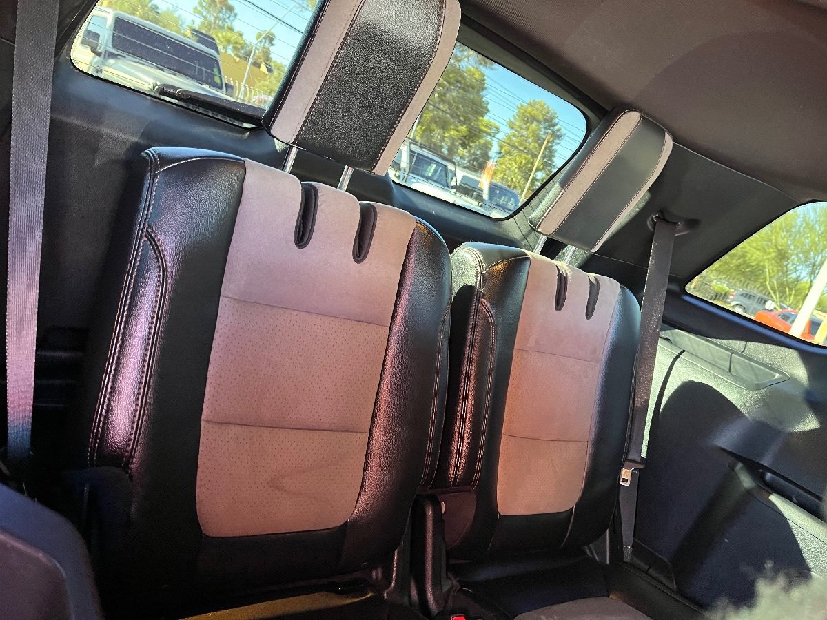 Used 2017 Ford Explorer XLT w/ Equipment Group 202A FWD image 36