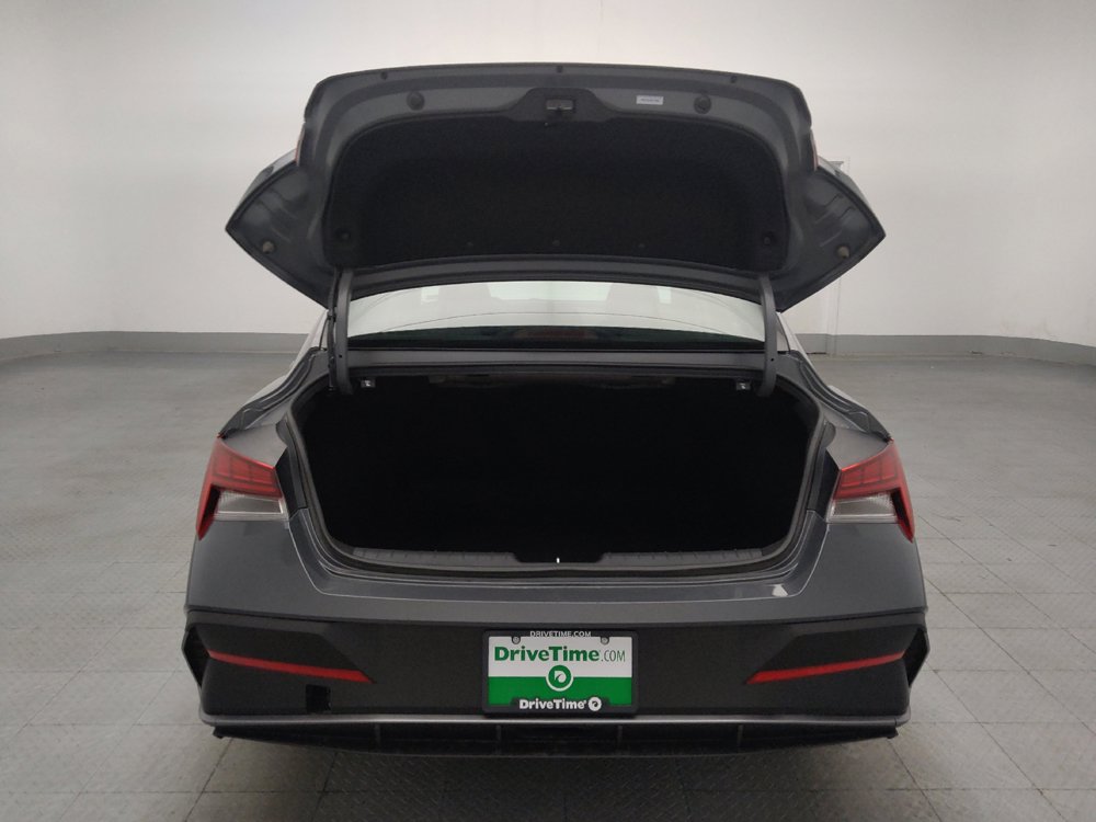 Used 2025 Hyundai Elantra Hybrid FWD image 29
