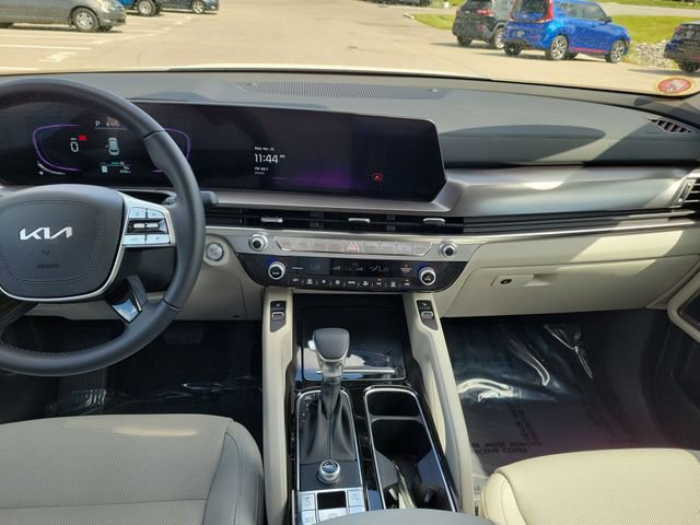 Used 2025 Kia Telluride S FWD image 12