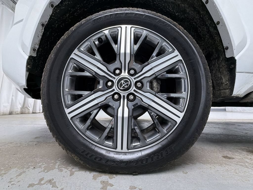 Used 2023 Toyota Tundra Capstone AWD/4WD image 10
