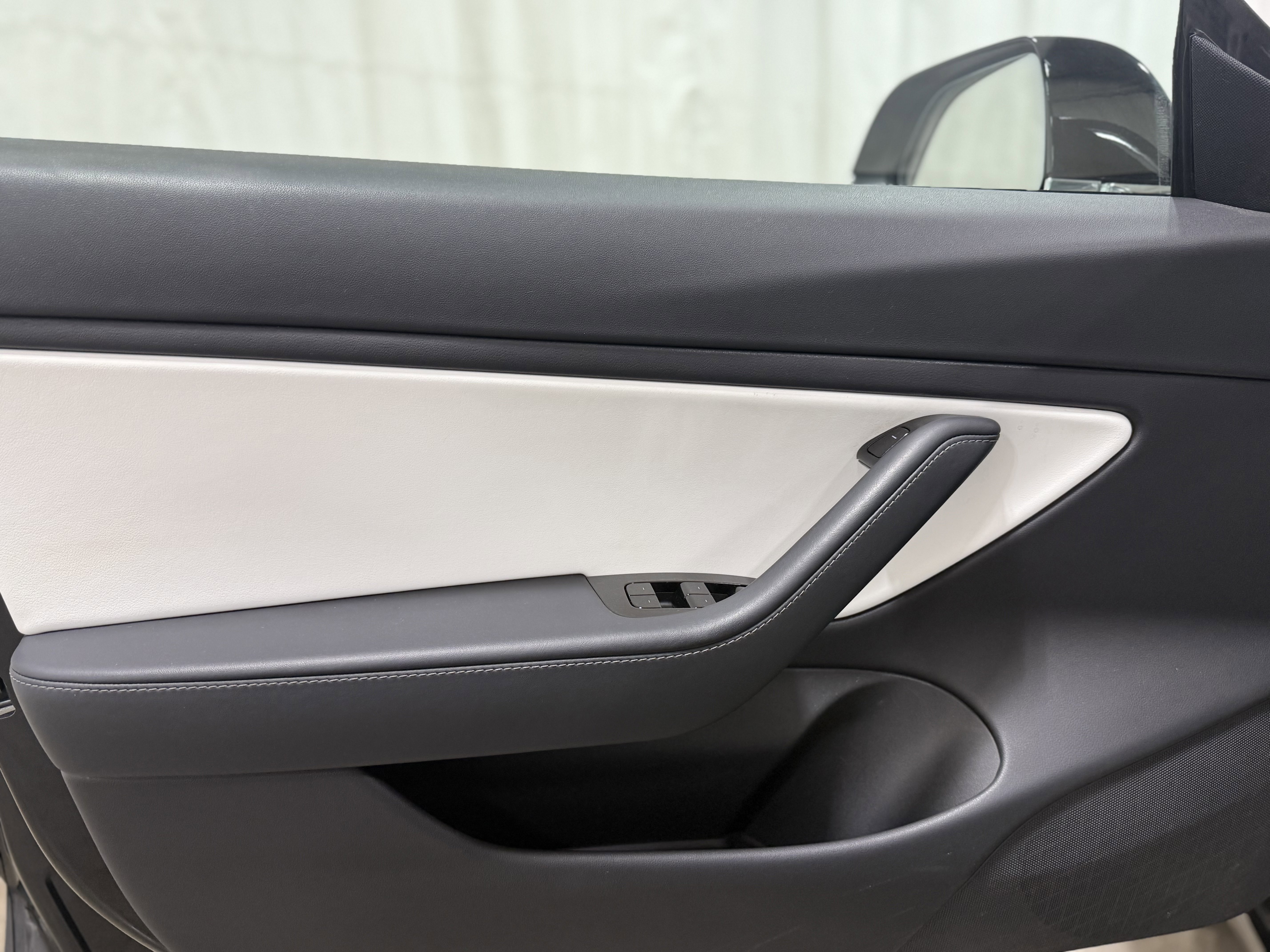 Used 2018 Tesla Model 3 Long Range image 12