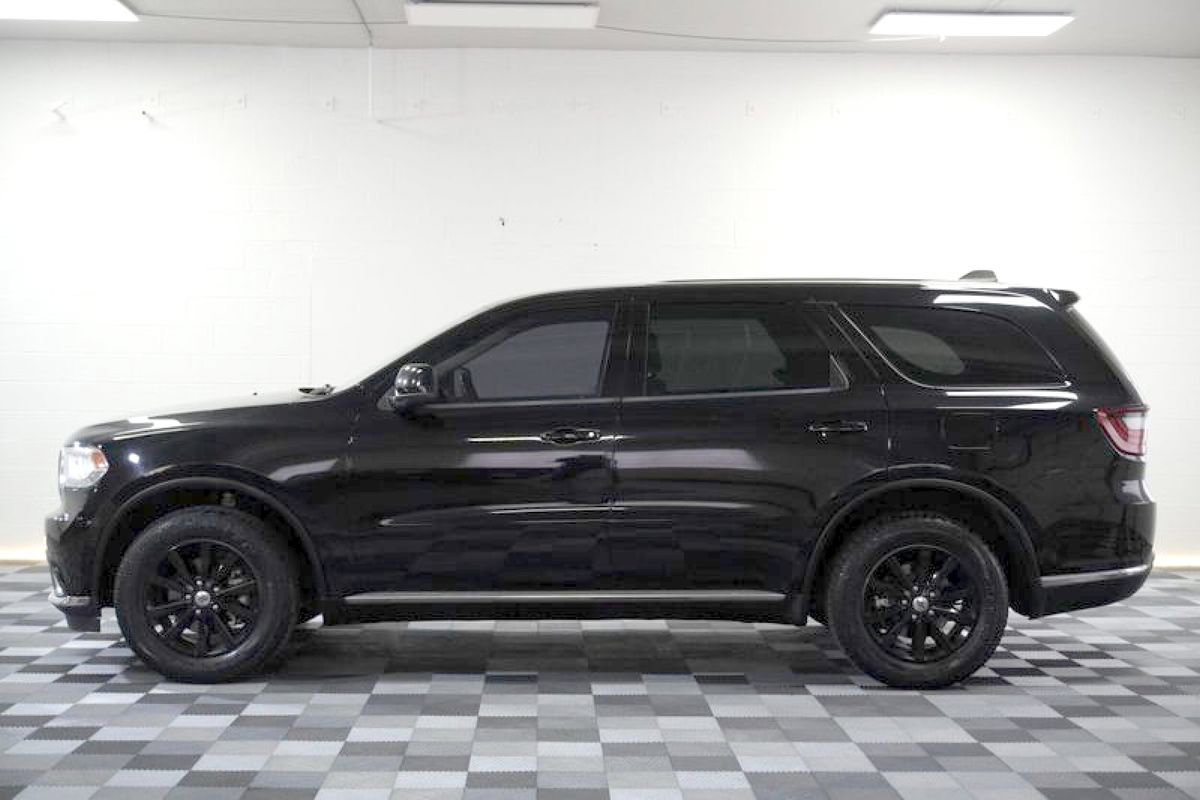 Used 2020 Dodge Durango SXT image 2