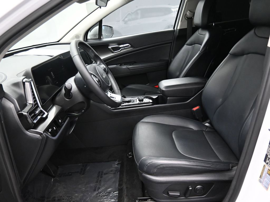 Certified 2023 Kia Sportage EX image 11